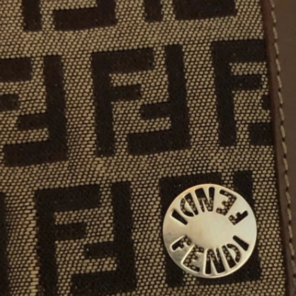 Fendi RARE Kisslock Zucca Wallet EUC - Picture 7 of 17